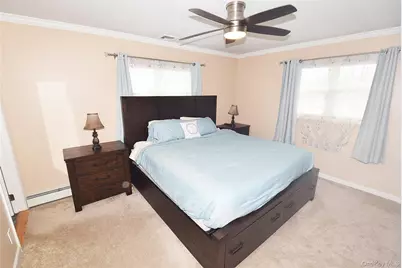 32 Lagoon Place, East Islip, NY 11730 - Photo 21