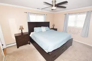 32 Lagoon Pl, East Islip, NY 11730 - Photo 21