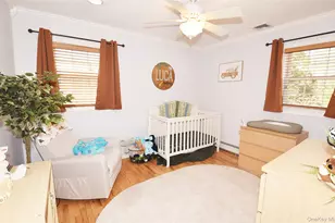 32 Lagoon Pl, East Islip, NY 11730 - Photo 19