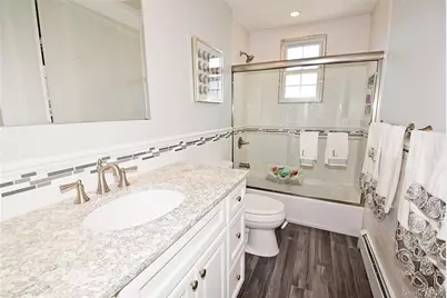 32 Lagoon Place, East Islip, NY 11730 - Photo 17