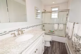 32 Lagoon Pl, East Islip, NY 11730 - Photo 17