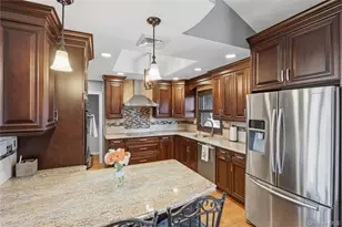 2489 Eileen Rd, Oceanside, NY 11572 - Photo 7