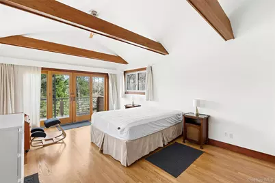 89 Isle Of Wight Road, East Hampton, NY 11937 - Photo 3