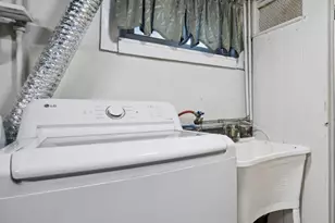 60-56 69th Ln, Maspeth, NY 11378 - Photo 31