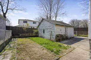 202 Dixon Ave, New York, NY 10303 - Photo 35
