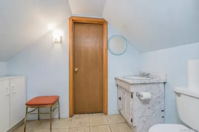 202 Dixon Avenue, New York, NY 10303 - Photo 25