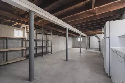 202 Dixon Avenue, New York, NY 10303 - Photo 23