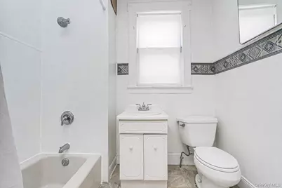 202 Dixon Avenue, New York, NY 10303 - Photo 11