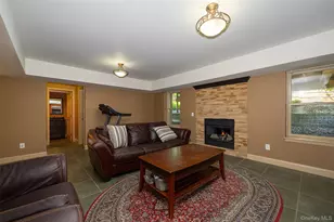 25 Evergreen Ave, Poughkeepsie, NY 12601 - Photo 31