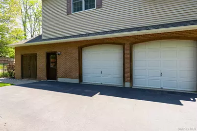 25 Evergreen Avenue, Poughkeepsie, NY 12601 - Photo 5