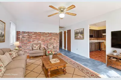 10 Timon Court, Huntington, NY 11743 - Photo 17