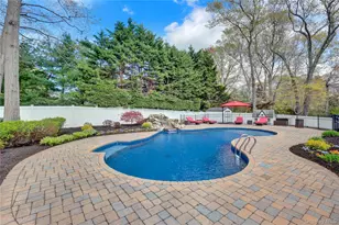 19 Oakwood Ave, Miller Place, NY 11764 - Photo 7