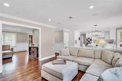19 Oakwood Avenue, Miller Place, NY 11764 - Photo 19