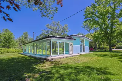 107 Wildwood Road, Great Neck, NY 11024 - Photo 3