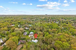 107 Wildwood Rd, Great Neck, NY 11024 - Photo 3