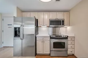300 E Overlook, Port Washington, NY 11050 - Photo 5