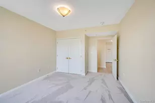 300 E Overlook, Port Washington, NY 11050 - Photo 7
