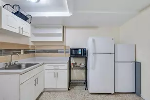 160-02 Normal Rd, Jamaica, NY 11432 - Photo 13