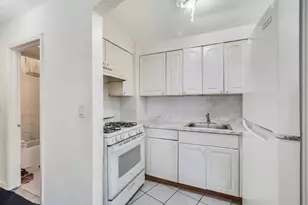 160-02 Normal Rd, Jamaica, NY 11432 - Photo 35