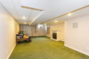 401 Constance Ln, Port Jefferson, NY 11776 - Photo 19