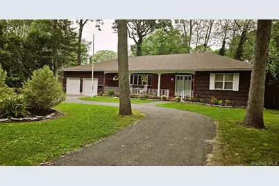 680 Westview Drive, Mattituck, NY 11952 - Photo 1