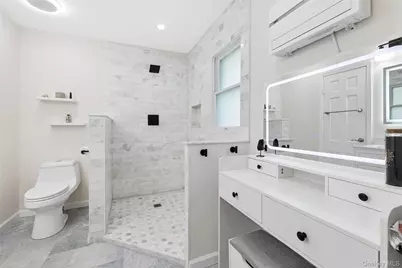 680 Westview Drive, Mattituck, NY 11952 - Photo 11
