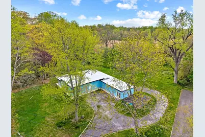 107A Wildwood Road, Great Neck, NY 11024 - Photo 3