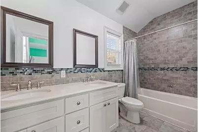 556 Park Avenue, West Hempstead, NY 11552 - Photo 15