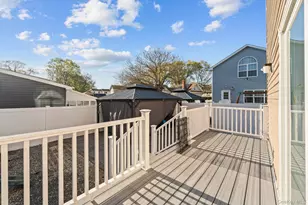 556 Park Ave, West Hempstead, NY 11552 - Photo 33