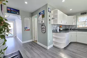 17 Gregory Dr, Ronkonkoma, NY 11779 - Photo 11