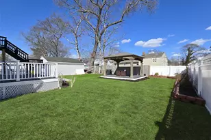 17 Gregory Dr, Ronkonkoma, NY 11779 - Photo 19