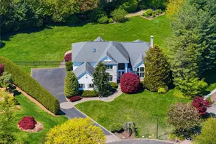 46 Hunting Hollow Ct, Dix Hills, NY 11746 - Photo 3