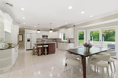46 Hunting Hollow Court, Dix Hills, NY 11746 - Photo 11