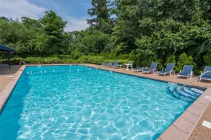 46 Hunting Hollow Ct, Dix Hills, NY 11746 - Photo 37