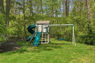 46 Hunting Hollow Ct, Dix Hills, NY 11746 - Photo 33
