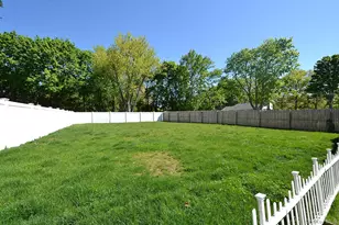 1616 Baldwin Blvd, Bay Shore, NY 11706 - Photo 15