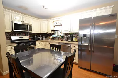 1616 Baldwin Boulevard, Bay Shore, NY 11706 - Photo 7