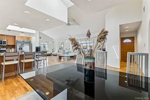 22 Meadow Ln, Westhampton Beach, NY 11978 - Photo 11