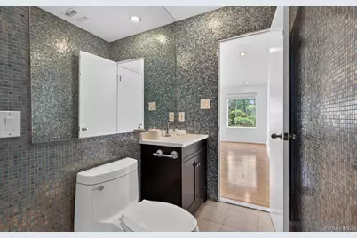 18 Windemere Way, Woodbury, NY 11797 - Photo 29