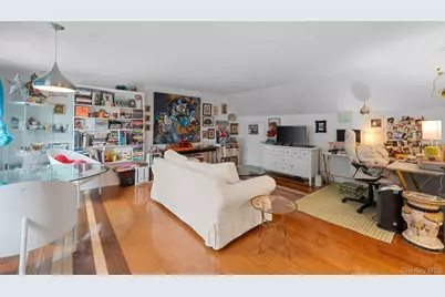 266 Bellmore Road, East Meadow, NY 11554 - Photo 11