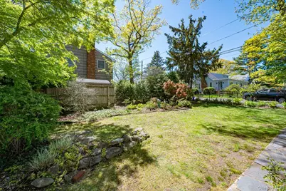 10 McKenzie Street, Huntington, NY 11743 - Photo 31