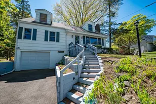 10 McKenzie St, Huntington, NY 11743 - Photo 3