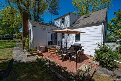10 McKenzie Street, Huntington, NY 11743 - Photo 29
