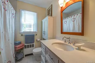 10 McKenzie St, Huntington, NY 11743 - Photo 17