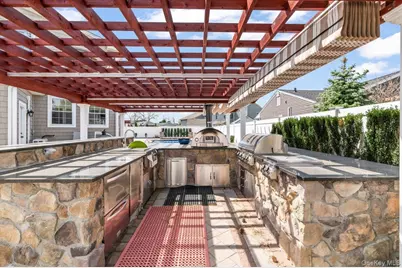 7 Waterview Avenue, Massapequa, NY 11758 - Photo 47