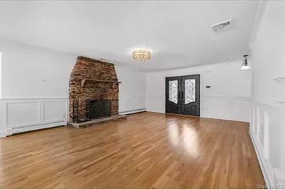 7 Waterview Avenue, Massapequa, NY 11758 - Photo 7