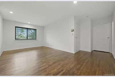 25 Chestnut Hill, Roslyn, NY 11576 - Photo 21
