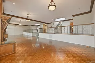 25 Chestnut Hill, Roslyn, NY 11576 - Photo 17