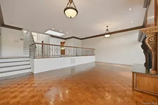 25 Chestnut Hill, Roslyn, NY 11576 - Photo 9