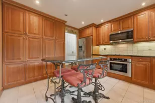 25 Chestnut Hill, Roslyn, NY 11576 - Photo 11